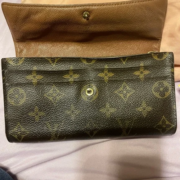 Louis Vuitton Brown and Gold Monogram Clutch - Picture 9 of 10